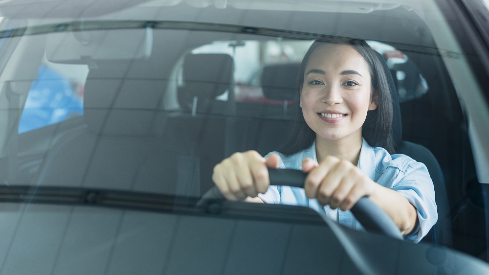 5 ข้อดีของการทำประกันรถยนต์ออนไลน์ | SMILE INSURE 
